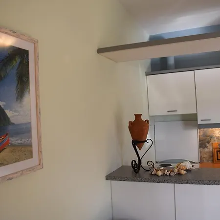 Bellevue Apartment *